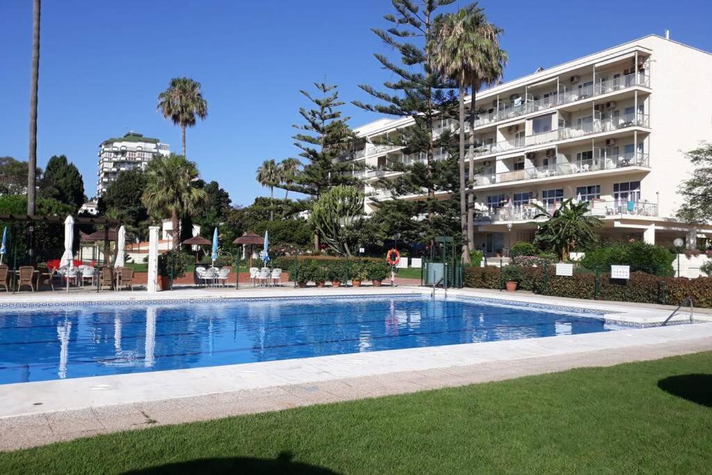 Carihuela Palace Torremolinos Exterior photo